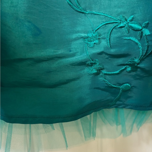 Stunning haut couture raw silk and tool dress. ~10-12 - Picture 3 of 6